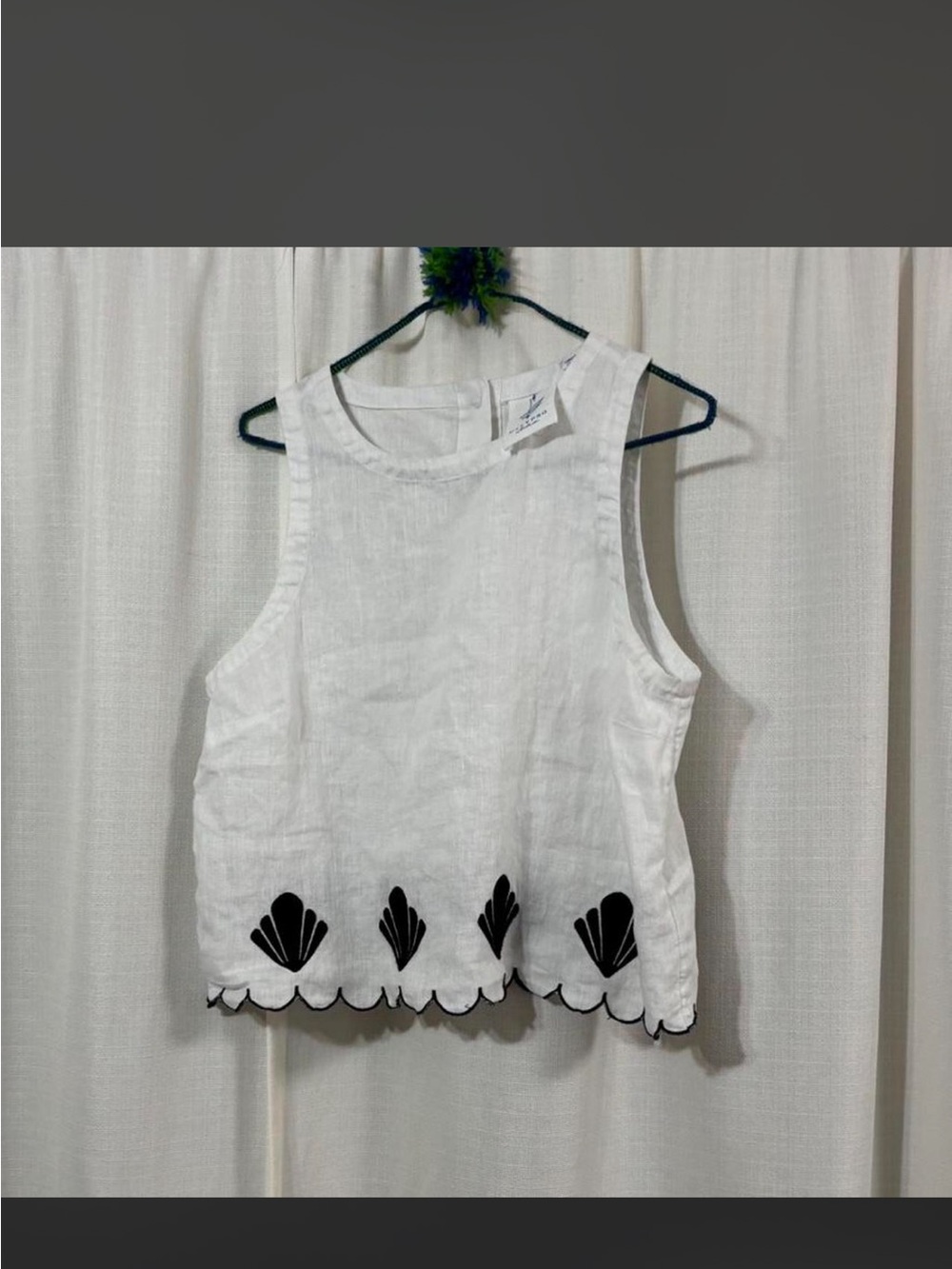 Calypso St. Barth White Embroidered Shell Hem Tank Top - Women size M